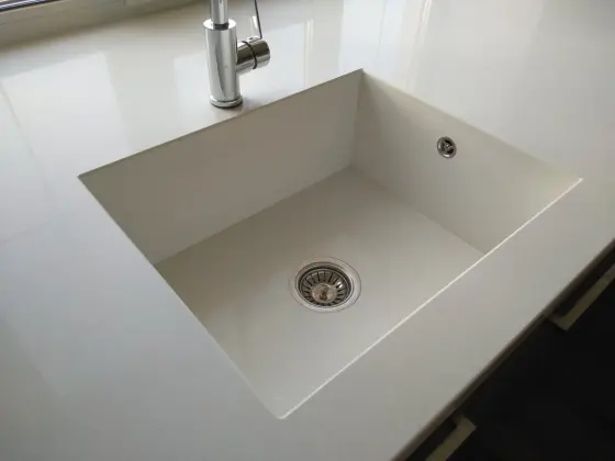 1012 Amiens (Avant) — виріб з каменю з виразною фактурою каменю від EDELWEISS