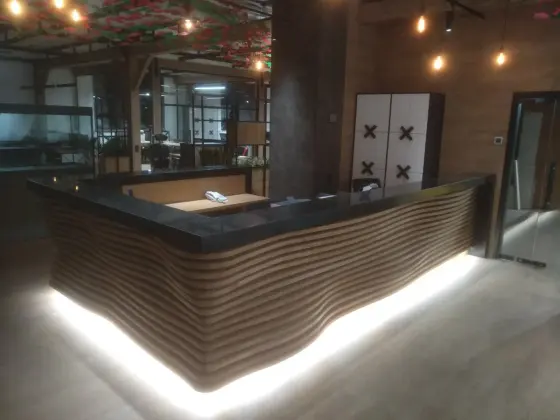 1030 Bergerac (Avant) — виріб з каменю з виразною фактурою каменю від EDELWEISS