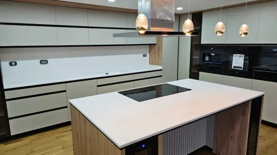2105 Loiret (Avant) — виріб з каменю з виразною фактурою каменю від EDELWEISS
