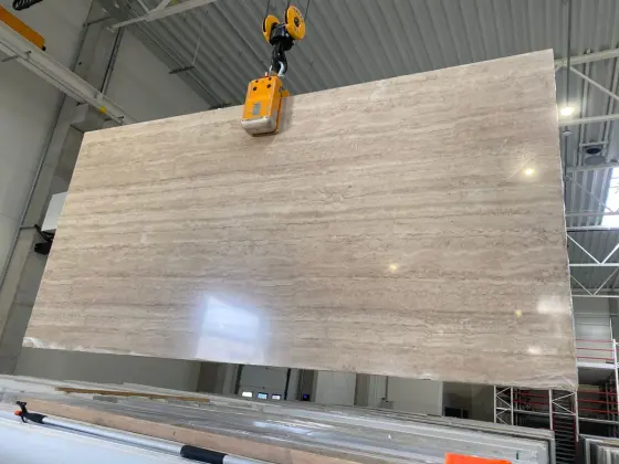 Avant — 5800 Travertine Souppes