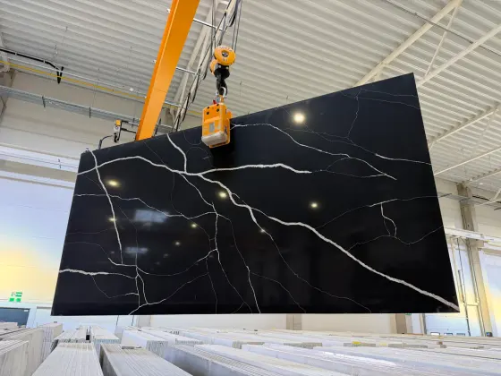 Avant — 7600 Calacatta Le Noir