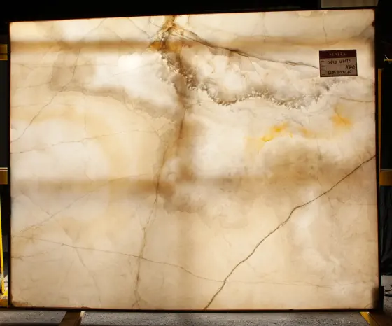 Scalla Naturale — Onyx White Light