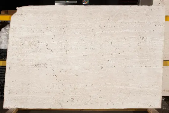 Scalla Naturale — White Travertine Veincut Sandblasted