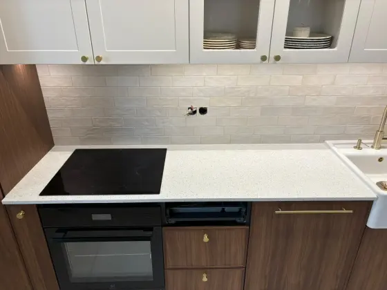 1220 Clermont — виріб з каменю з виразною фактурою каменю від EDELWEISS